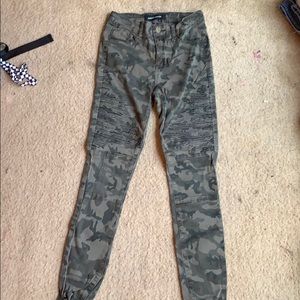 Camo pants